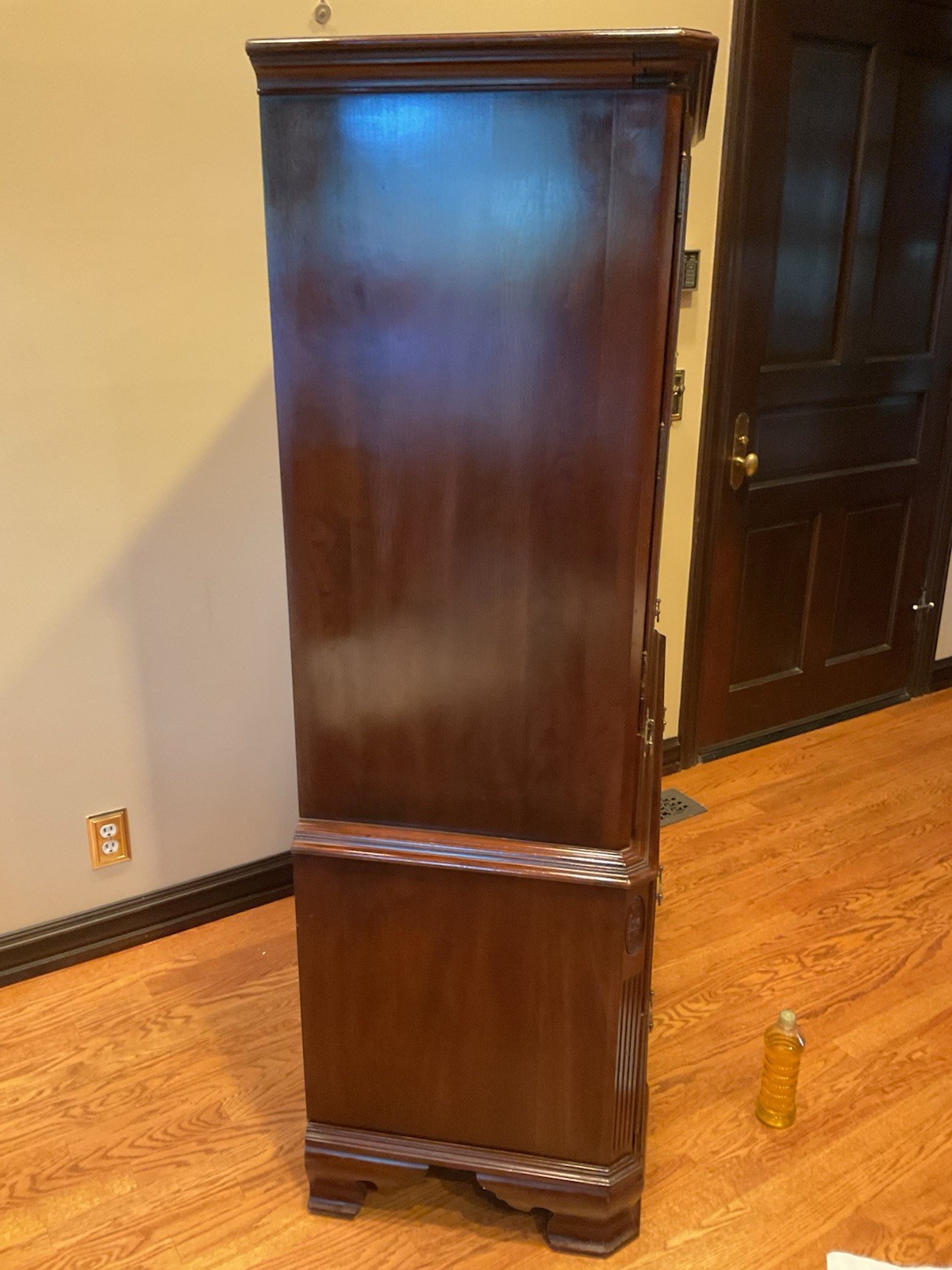 Ethan Allen Georgian Court Dresser/Wardrobe