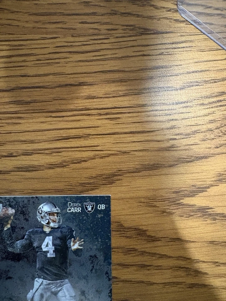 2014 Topps Fire - Derek Carr #154 RC, AUTOMÁTICO 25/25 - Imagem 3 de 4