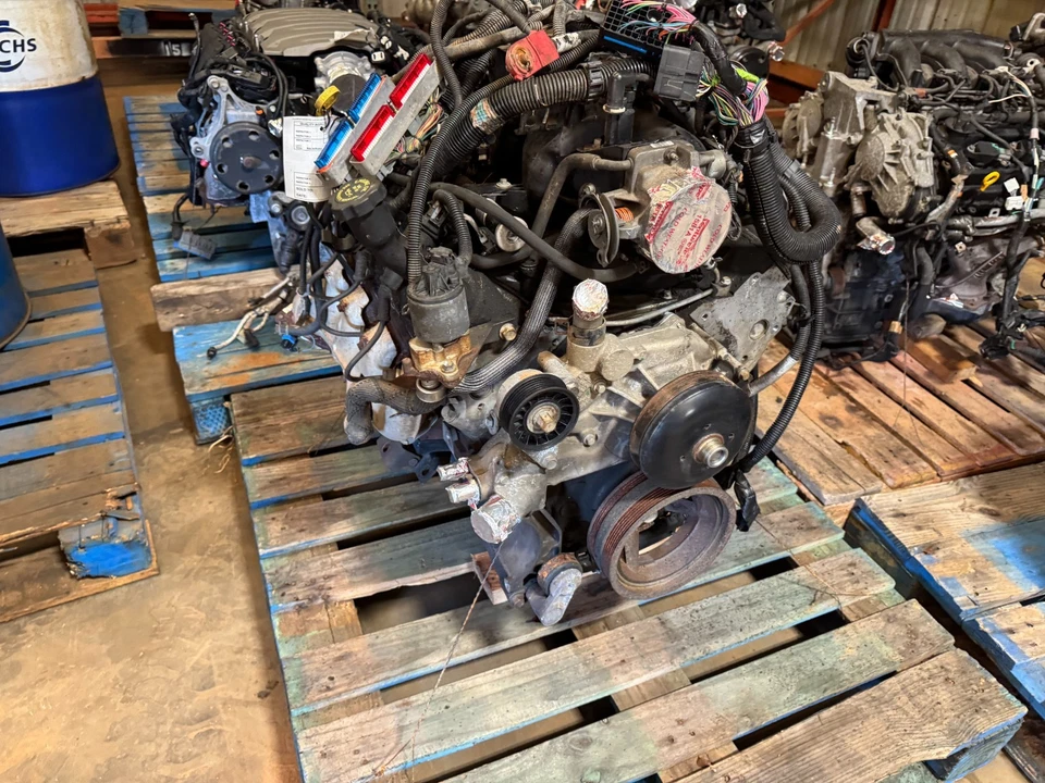 2000-2004 CHEVY TAHOE YUKON SUBURBAN 5.3L VIN T 8TH DIGIT ENGINE MOTOR - Image 4 of 4