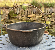 Vintage Wagner Cast Iron 5 Quart Dutch Oven Pot Fireside Camp Cauldron Fire Pan