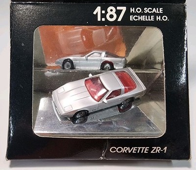 Monogram Mini Exacts #2033 Silver Chevy Corvette ZR-1 HO Plastic