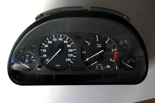 OE BMW 5er E39 530d Kombiinstrument 8370082 + Steuergerät 8369051