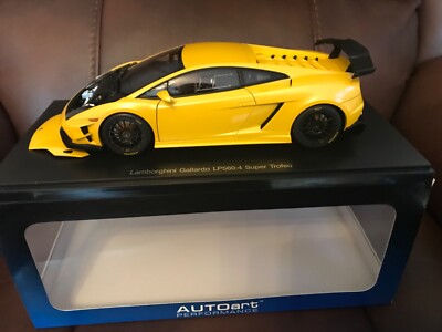 Autoart 1/18 Lamborghini Gallardo LP560-4 Blanche, Modèle Miniature De Collection