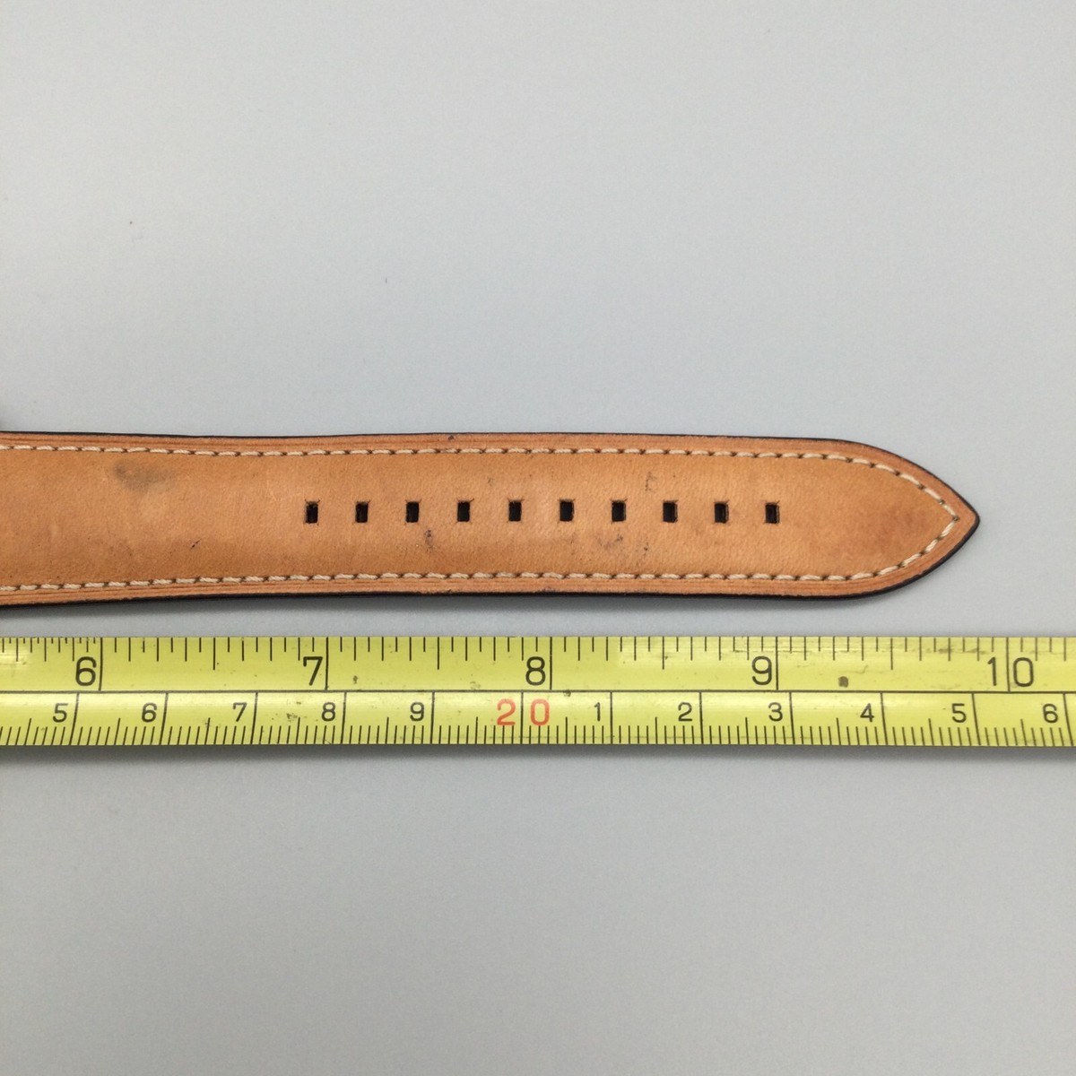 クラウディナ・サルダナパルス　Ｆ、ベルサザール　♂ Fossil Watch Women 28mm Silver Tone Date Black Dial Leather