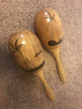 2 Wooden Hand Held Maracas Shakers 
