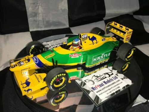 Modellini statici di auto da corsa Formula 1 Benetton Scala 1:18