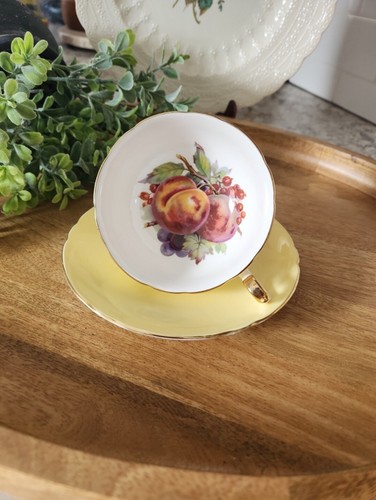 Vintage Shelley ORCHARD Bone China Tea Cup Saucer 14208 Primrose Yellow England - Picture 13 of 24