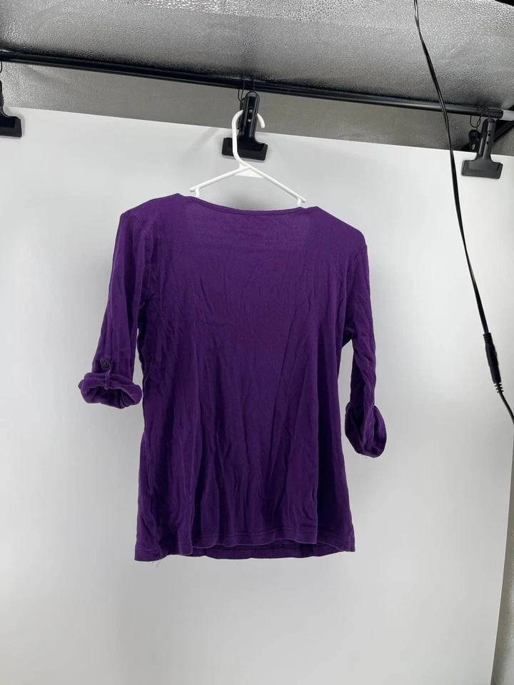Top para mujer FADED GLORY púrpura acanalado cuello en V manga 3/4 lengüeta enrollable talla M Foto 3 de 3
