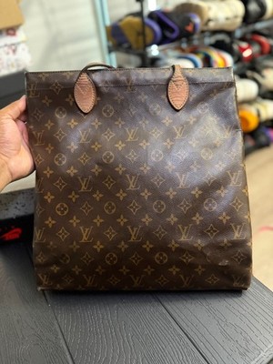 Louis Vuitton LV Carry It Tote Bag - 100% AUTHENTIC