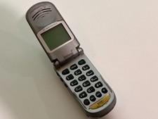 Motorola V3688 – Silver Color - Vintage Cell phones