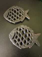 Vintage Cast Metal Fish Trivet 4” Set Of 2 Taiwan Nautical Rustic
