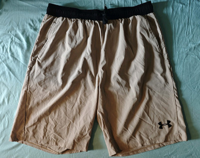 Under Armour HeatGear Herren Bade-/Shorts 3XL Loose Beige/Schwarz mit Taschen