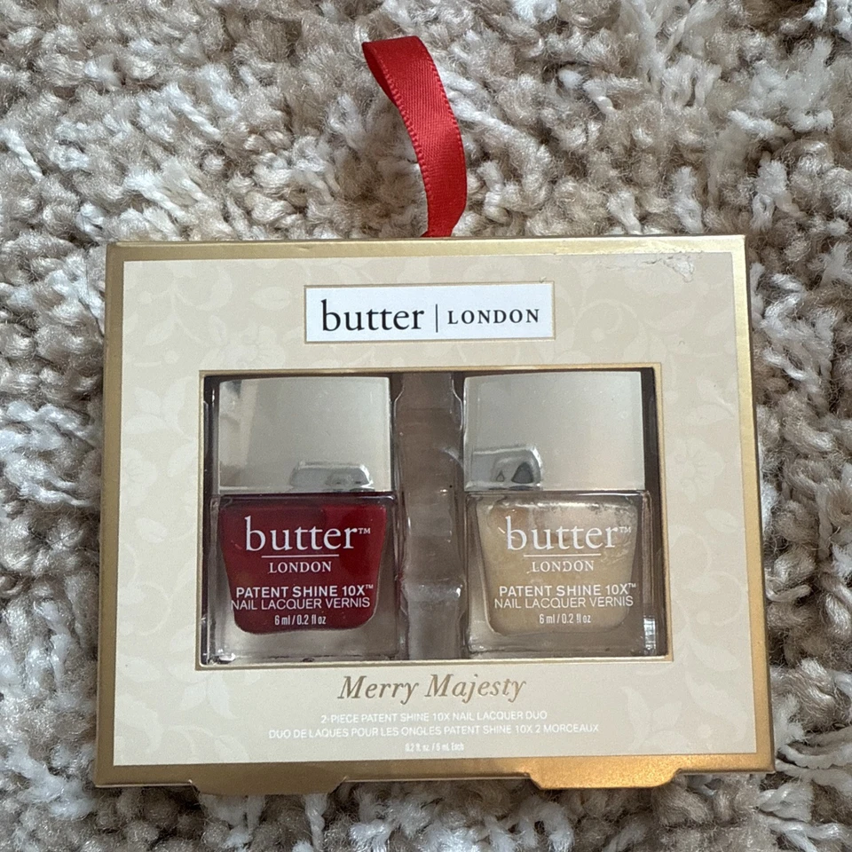 Paquete de 2 esmaltes de uñas Butter London Patent Shine Merry Majesty rojo crema dorado Foto 3 de 4
