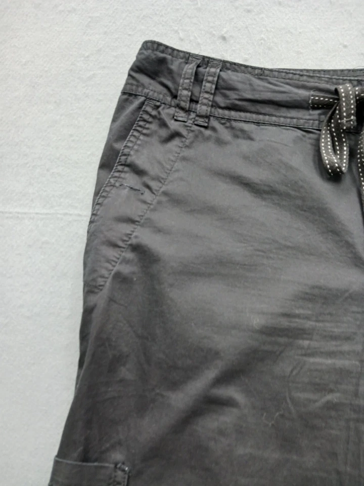 Liz Claiborne Women Cargo Size 10 Gray Straight Utility - Image 4 of 4