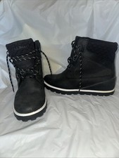 L.L. Bean Women s Tech Winter Boots Size 8.5