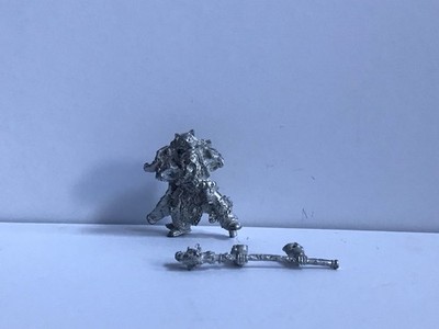 Games Workshop Warhammer 40K Space Wolves Metal Rune Priest #1 Vintage Miniature