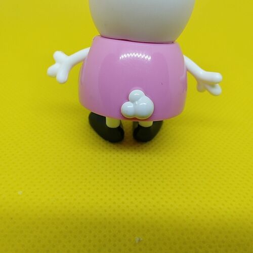 Peppa Pig & Friends Character Figures Replacement Suzy Sheep pink dress - Picture 8 of 17