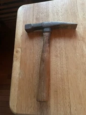 vintage Vaughan mason/bricklayer hammer (21 oz)   very good condition
