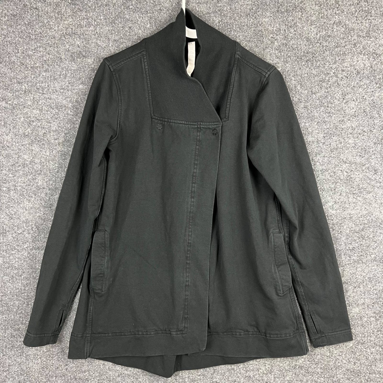 LULULEMON Wrap Two-button Jacket  Women’s size 4 … - image 1