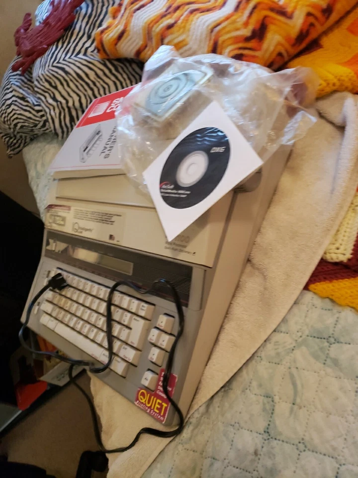 Smith Corona WP 1100 Word Processor With All Manuals And Extras - Image 3 of 4