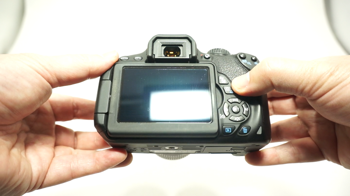 キヤノン Canon EOS 650D EF-S 18-55mm Excellent!!]Canon EOS 650D 18.0 MP DSLR w/EF-S 18-55mm IS II