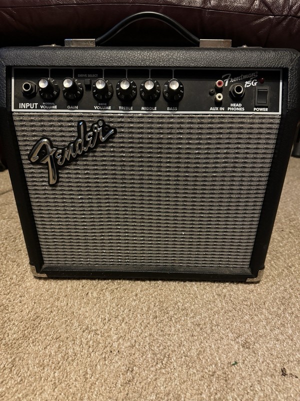 Fender Frontman 15G Travel, Combo. Guitar Amplifier. 
