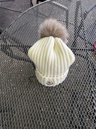 Damen Moncler "Berretto" Wollweiß mit Bommelmütze Echtes Fell Mütze - Bild 5 von 7