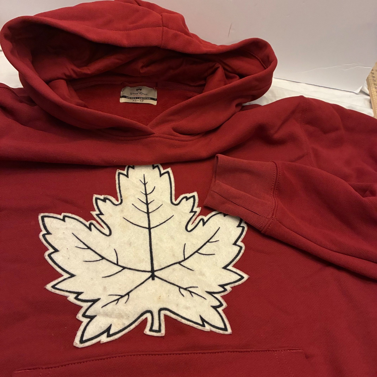 Wind River Heritage Unisex Red Maple Leaf Hoodie Pullover Sweatshirt Size XS