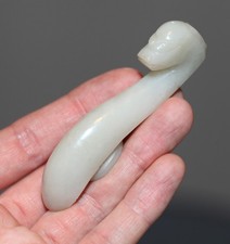 Antique Chinese carved dragon white jade belt hook, Qing Dynasty, 18th century.