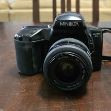 Minolta Maxxum 5xi SLR Film Camera Black with AF Zoom 35-70mm Lens