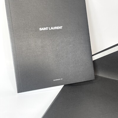 洋書 Yves Saint Laurent The UniverseofFashion Yves Saint Laurent (The Universe of Fashion): Pierre Bergé