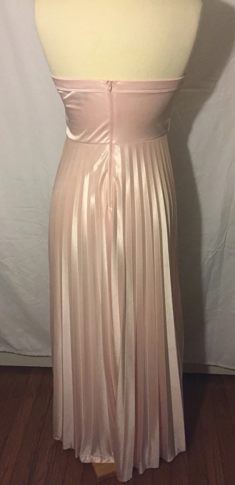 Vestido de graduación formal para mujer My Michelle 11 rosa hasta el suelo con joyas Foto 3 de 4