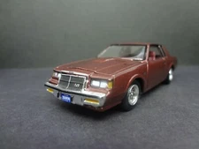 Johnny Lightning 1986 Buick Regal T-Type rosewood - Loose 1:64  