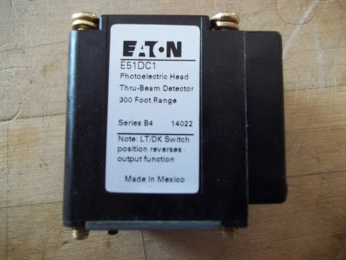 EATON E51DC1 PHOTOELECTRIC HEAD THRU-BEAM DETECTOR / 300 FOOT RANGE