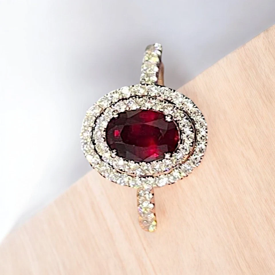 Anillo de boda de diamantes cultivados en laboratorio con certificación GLI de corte rubí ovalado de 3,00 quilates platino 950 Foto 4 de 4