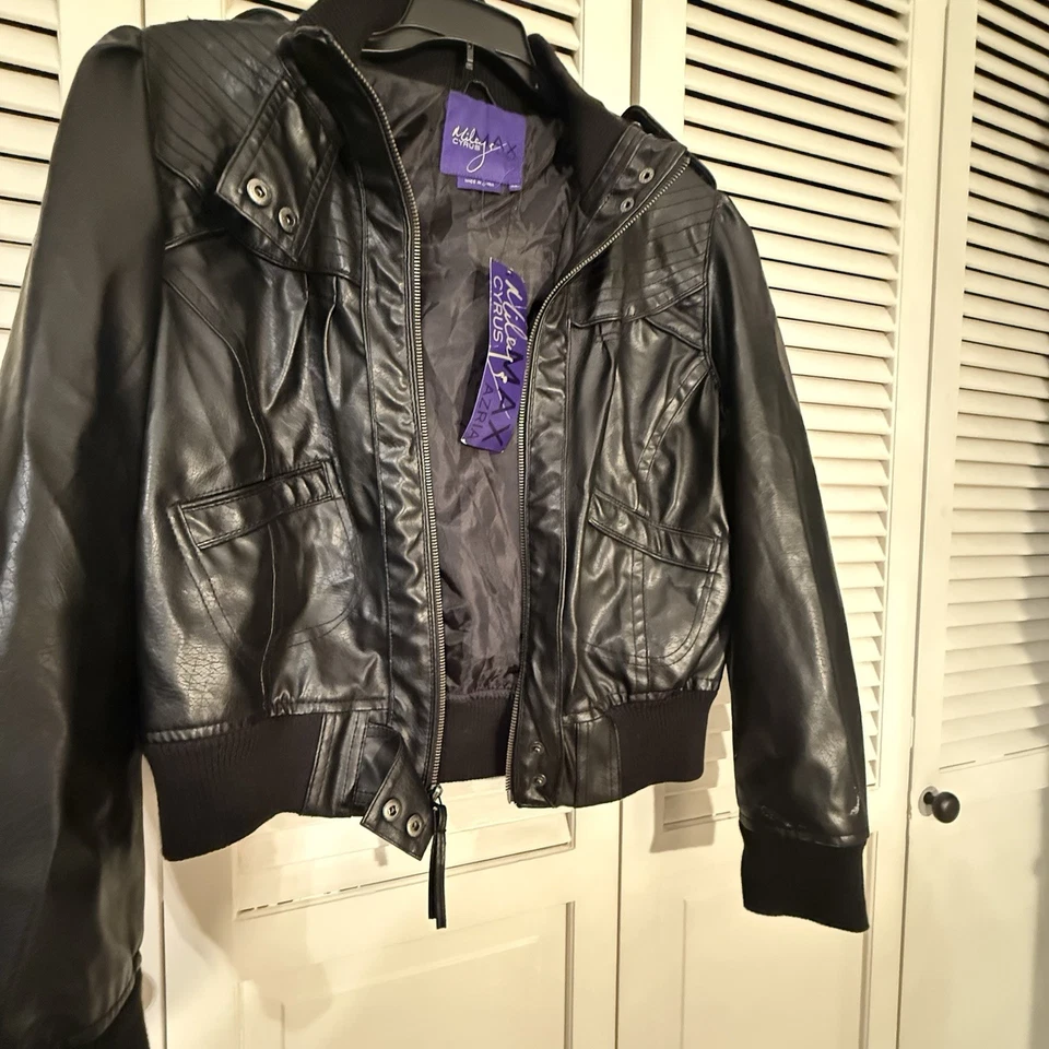 Miley Cyrus Max Azria Black Faux Leather Bomber Jacket Women’s XL New With Tag - Image 3 of 4
