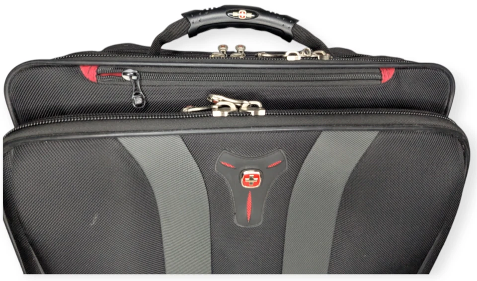 Wenger Swiss Gear Granada Pro 15,5" con ruedas - mango expandible negro Foto 3 de 4