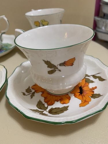 Staffordshire Set of Four Bone China Colorful Floral Design Cups and Saucers - Picture 2 of 12