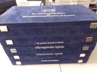 5 Stück Samtschatullen / Kassetten für hunderte große Münzen in Kapseln