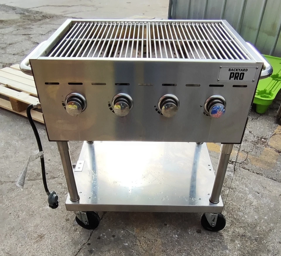 Parrilla exterior propano líquido de acero inoxidable Backyard Pro LPG30 30 pulgadas Foto 2 de 4