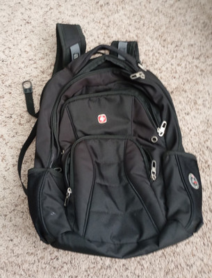 SwissGear 1900 Scansmart Laptop Backpack Travel Multi Pocket Heavy Duty Bag