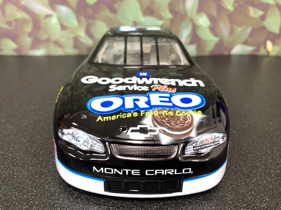 WINNER'S CIRCLE DALE EARNHARDT #3 GOODWRENCH/OREO 2002 MONTE CARLO 1:18 - Image 3 of 4