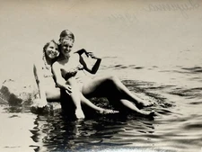 1964 Two Long-legged Woman Hugging Lady Bikini Beach Vintage Original Photo