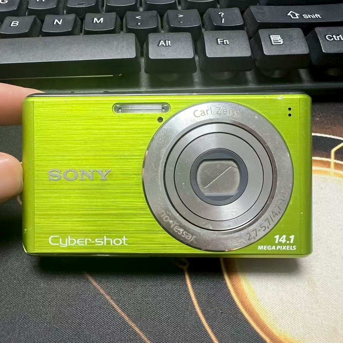 デジカメ SONY Cyber-shot 14.1メガピクセル 緑色 カメラ SONY DSC-W530 Green Digital Camera Cyber Shot 14.1MP 4x Optical