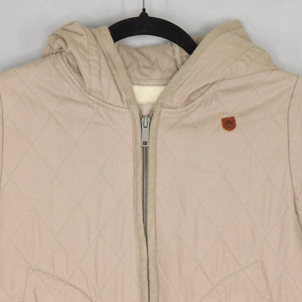 Chaqueta Burton Niñas Talla Pequeña Beige Gemmi JK Acolchada Con Capucha Forrada de Vellón Foto 2 de 4