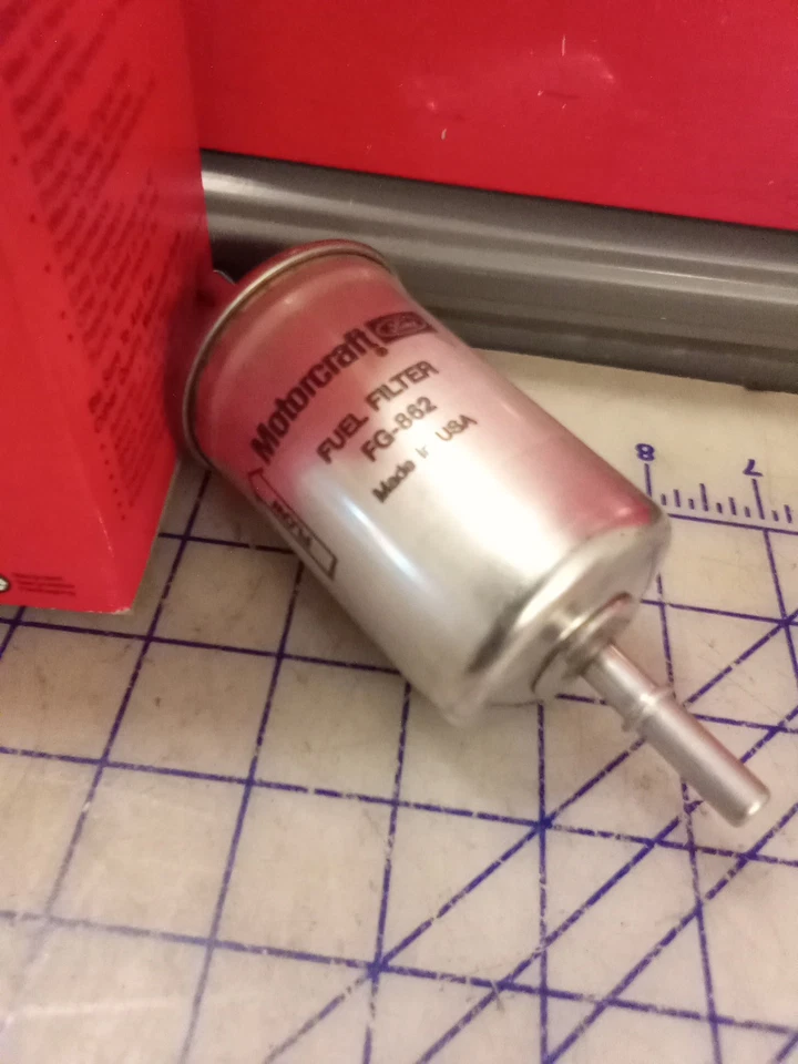 Filtro de combustible Ford Motorcraft FG-862 con clips, nuevo en caja OEM, envío gratuito Foto 4 de 4