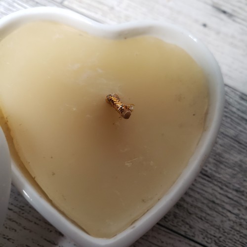 Karen Carson Creations Heart Shaped CANDLE Room Freshener Vintage Girl Kitten - Picture 2 of 9