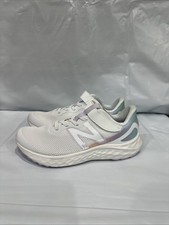 New Balance Fresh Foam Arishi 4 Sneakers Kids US 2.5 White Running Shoes EBS1061