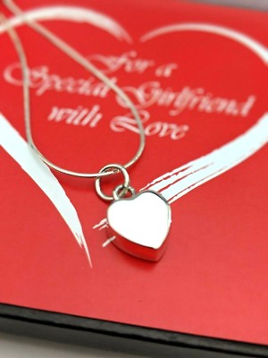 Damen 925 Silber kleine süße kleine Herz Halskette, Weihnachtsgeschenk für Freundin