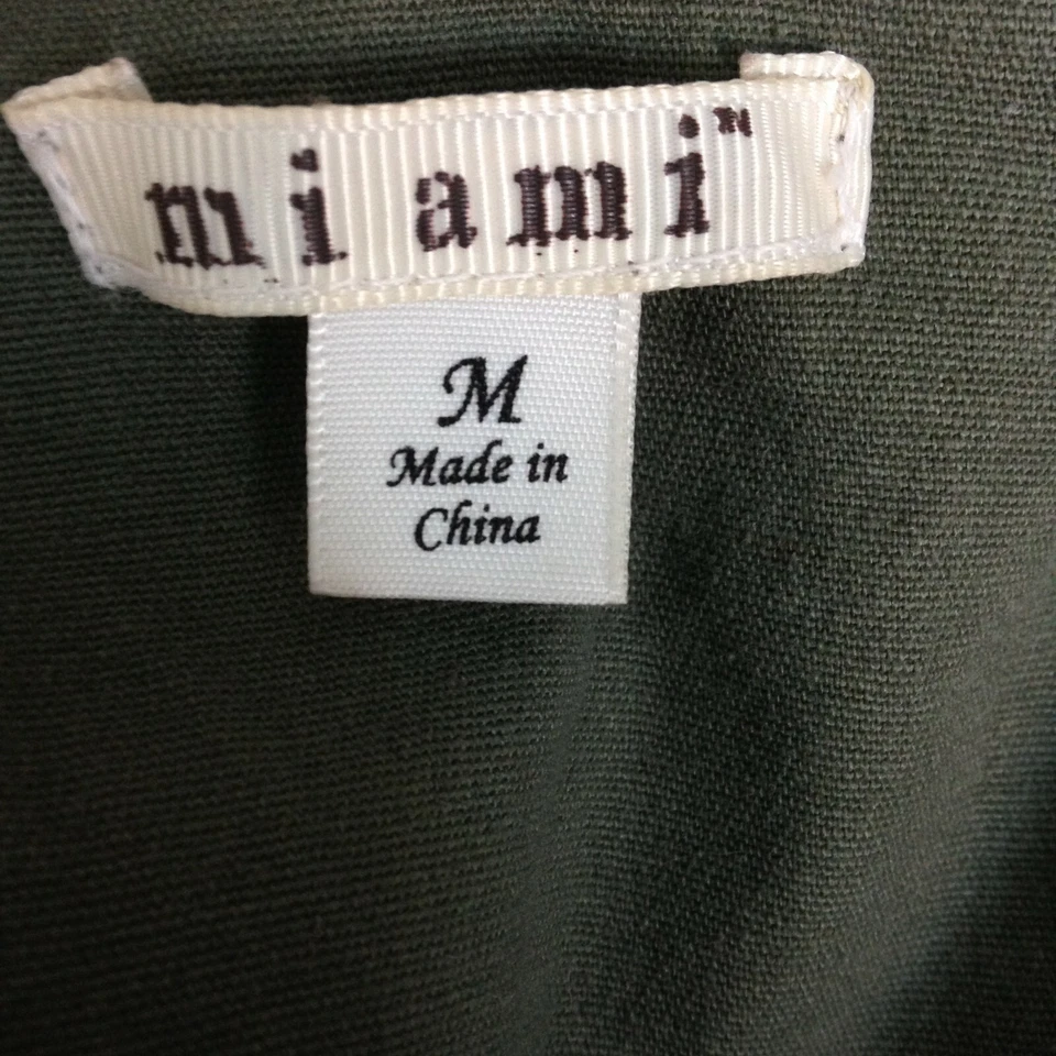 Chaqueta Mi Ami Mujer Mediana Verde Ejército Bordada Rosa Hombros Foto 4 de 4